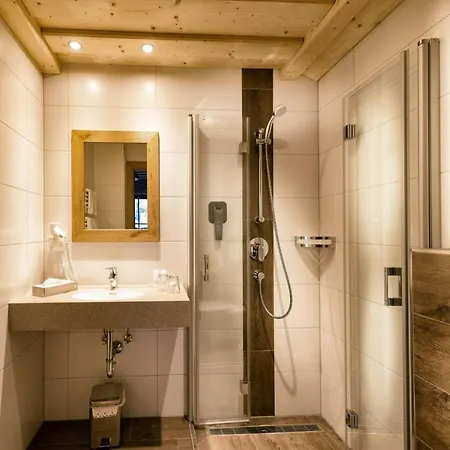 Firstpeak شاليه