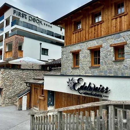 Chalet Firstpeak *