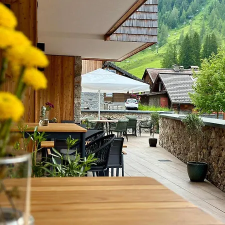 Firstpeak Chalet